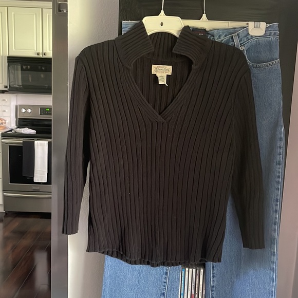 V neck sweater - Picture 2 of 3